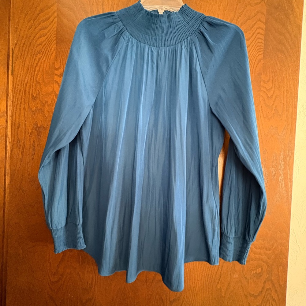 Beautiful Chico's Teal Long Sleeve Blouse